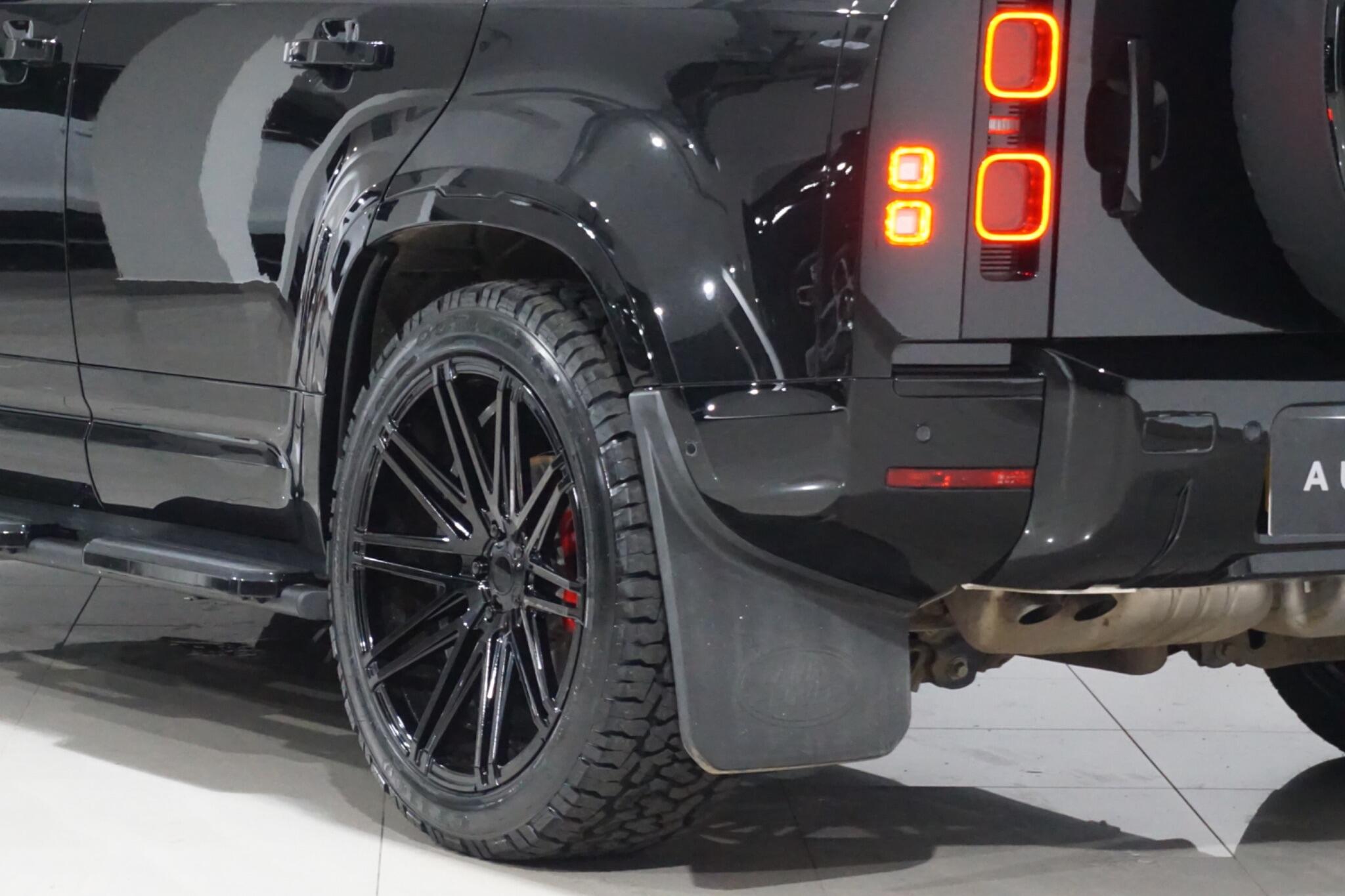 Land Rover Defender 110 3.0 D250 MHEV XS Edition SUV 5dr Diesel Auto 4WD Euro 6 (s/s) (250 ps)